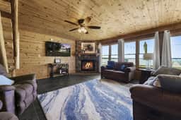 Chalet on the Shore of Houghton Lake - Image 5